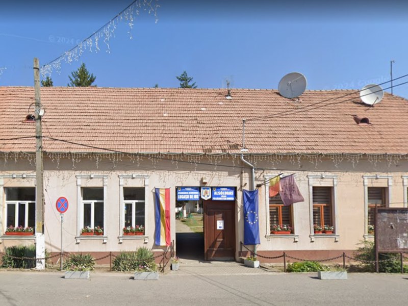 Avocată condamnată la despăgubiri după ce a lovit o funcționară. De la ce a pornit conflictul