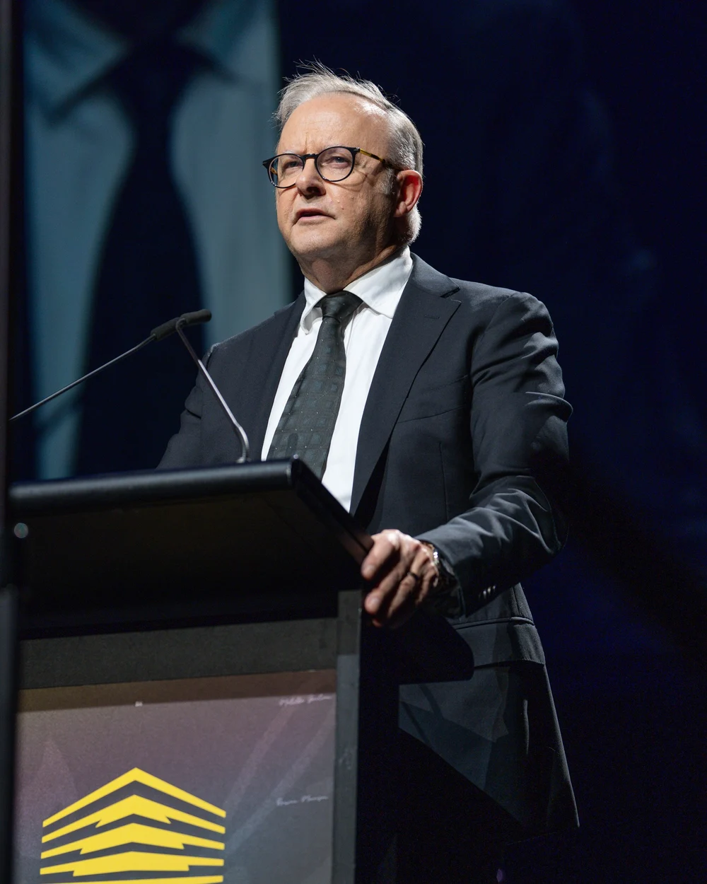 Iranul a lovit o bază militară cu trupe occidentale în Emirate. Premierul australian: Sunt „atacuri aleatorii” ale Teheranului în întreaga zonă