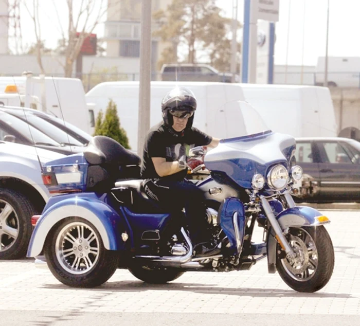 Gabi Balint este pasionat de motoare