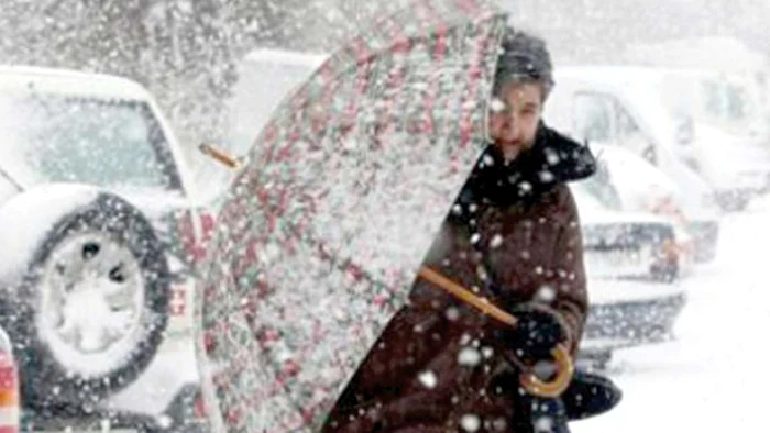 
    La munte va ninge,  iar în restul țării sunt precipitații mixte  