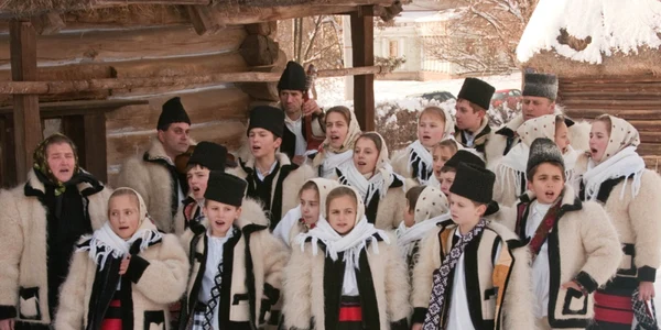 colindatori maramures foto graiul.ro