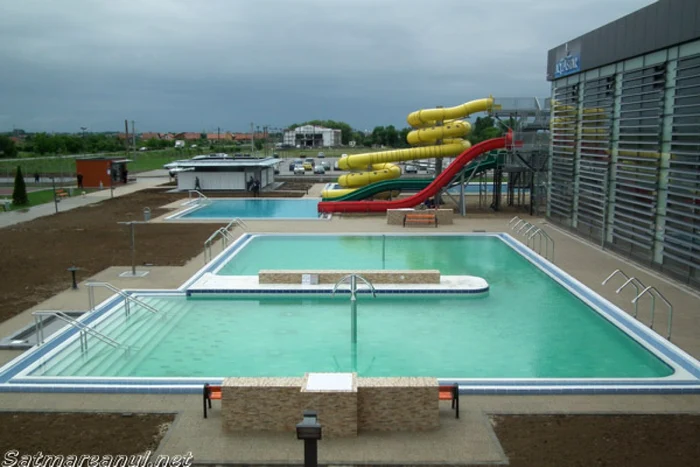 Cel
mai mare aquapark din regiune, şi anume Parcul Acvatic Aquastar, este deschis
publicului de 1 mai