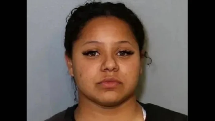 Riscul financiar al polițistei nu a dat roade, aceasta sfârșind în arest / FOTO: Twitter