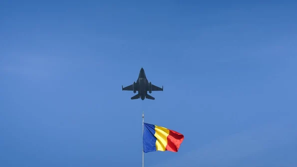 Paradă Militară la Arcul de Triumf din Capitală, de Ziua Naţională | LIVE VIDEO jpeg