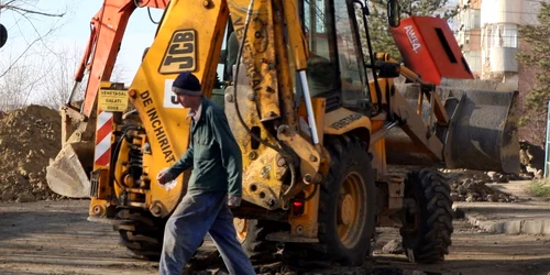 Turcii au încercat să fugă din ţară cu două excavatoare sechestrate, Foto: Bogdan Dimofte 