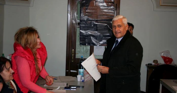 În cartierul primarului Bacinschi, alegătorii au votat mai mult cu Iohannis FOTO: Ştefan Borcea