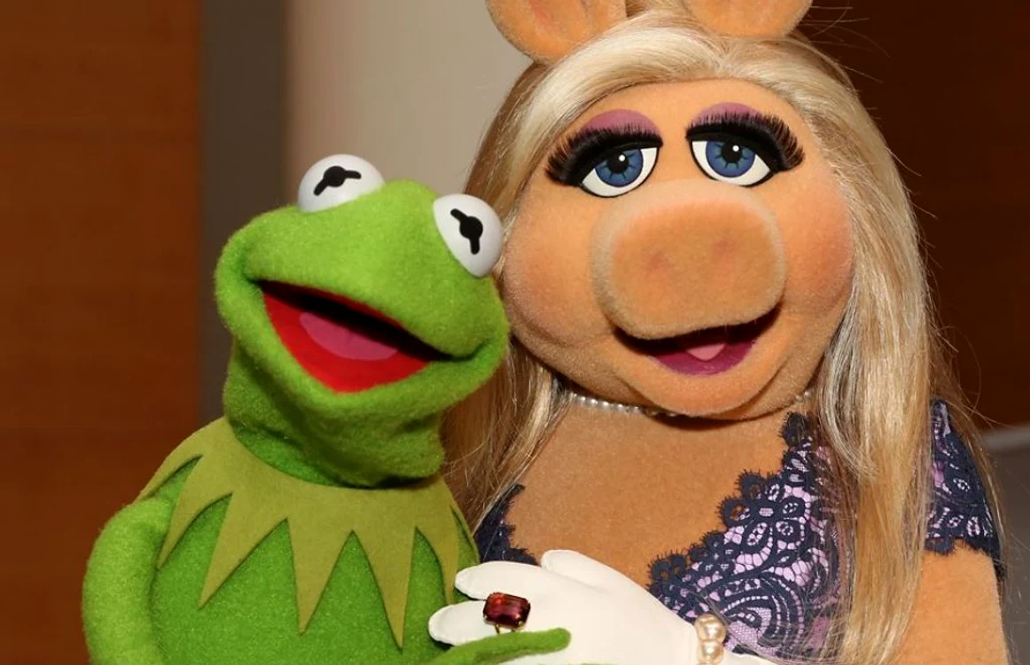 Kermit si Miss Piggy foto facebook/Miss Piggy