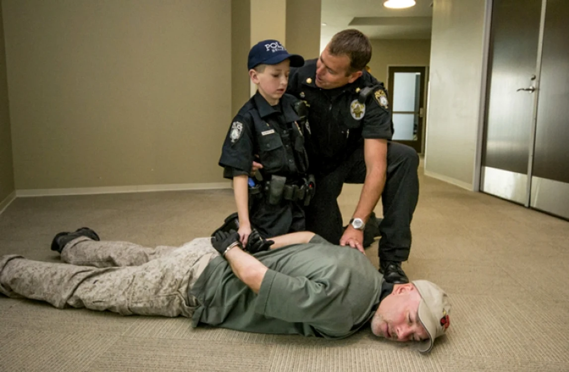 Gage, polițist la 13 ani
