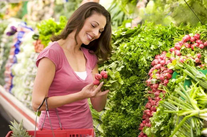 
    Timp de o săptămână, combină mesele obişnuite cu una sau două din mâncărurile cu verdeţuri de primăvară  