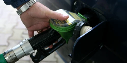 Din cauza preţului carburanţilor, şoferii se orientează spre maşini de mici dimensiuni, cu consum redus