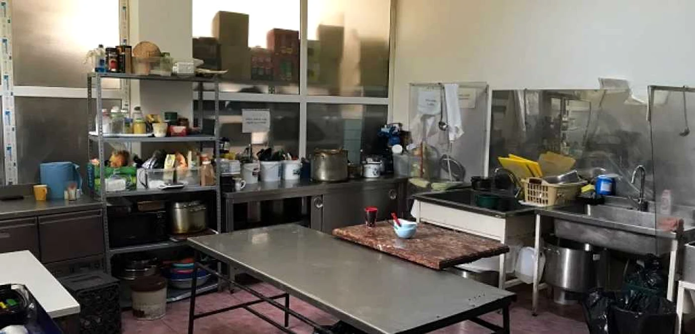 Bucătăria a fost oprită temporar de la prestarea de servicii                       FOTO CJPC Constanţa