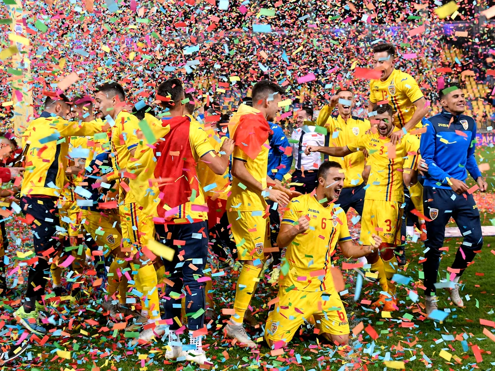 
    Naţionala U21 îşi va afla azi grupa de la Campionatul European din 2019 şi toată lumea vrea adversari uşori pentru a spera la semifinale, care sunt sinonime cu calificarea la OlimpiadăFoto: Click!  