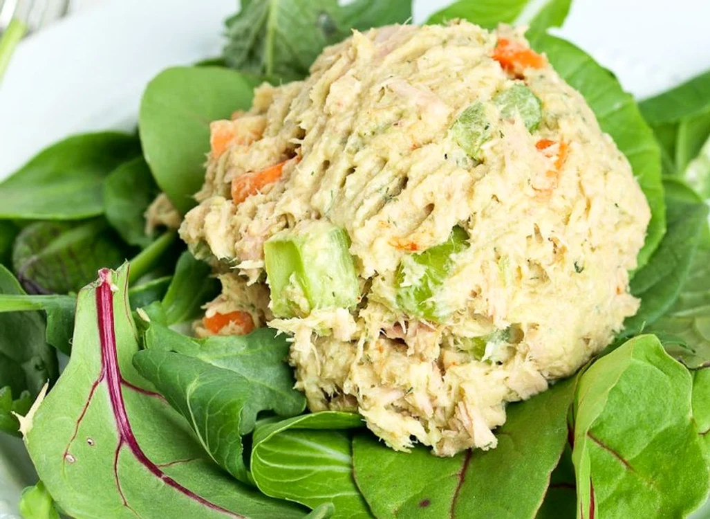 Salata de ton si avocado, fara maioneza jpeg