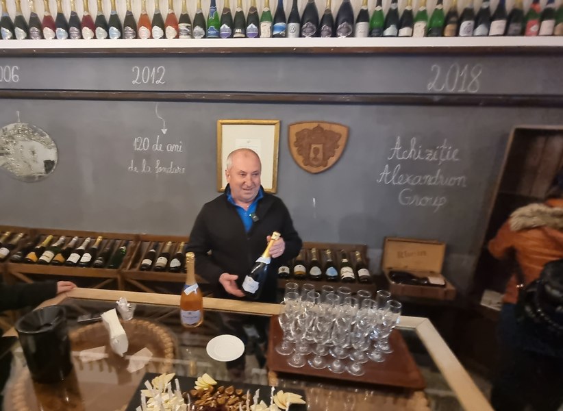 Povestea vinului spumant care ajunge pe masa oaspeților Casei Regale a României. „În comunism, cea mai mare cantitate se ducea la ruși”| REPORTAJ