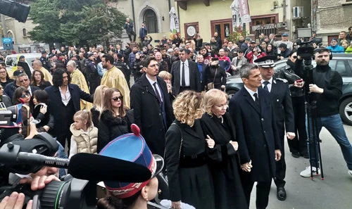 Mircea Lucescu este condus pe ultimul drum / foto: Click!