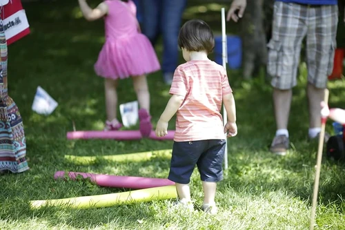 1 copil facand miscare in aer liber asociatia kinetobebe jpg jpeg