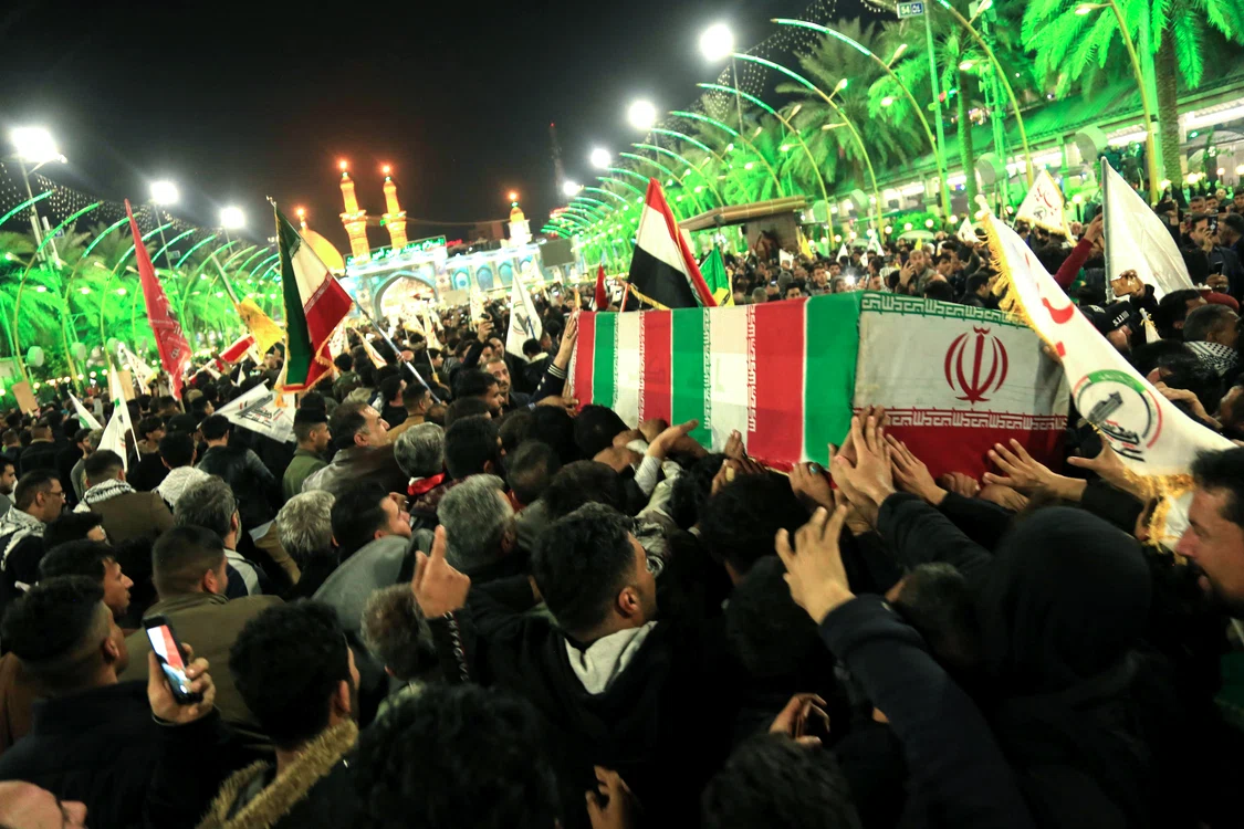 Sicriul cu trupul neînsuflețit al generalului Soleimani a ajuns duminică în Iran