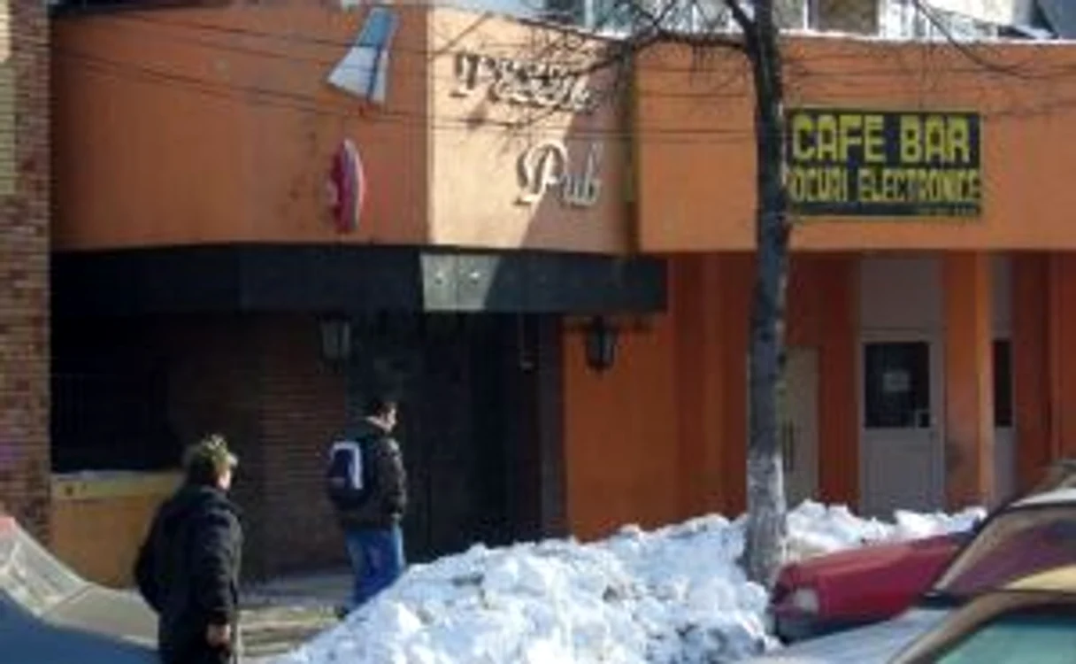 Paula Seling cântă în Pub