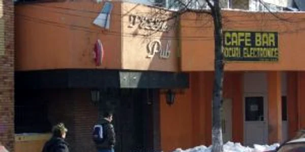Paula Seling cântă în Pub