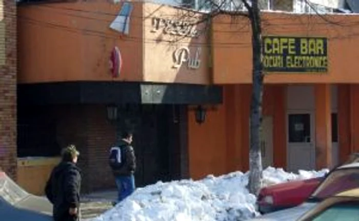 Paula Seling cântă în Pub