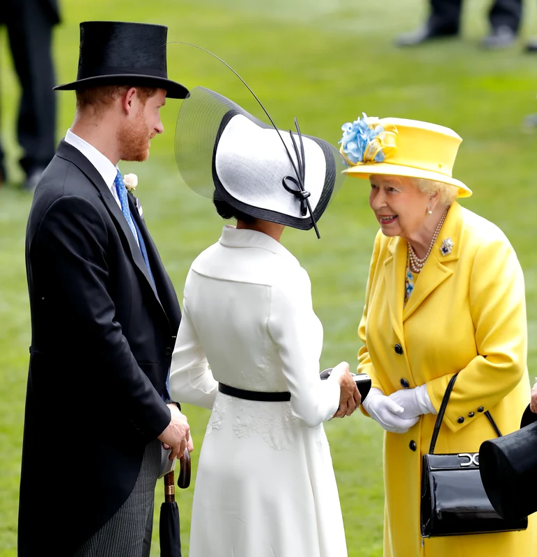 Regina Elisabeta a II a, Prințul Harry, Meghan Markle