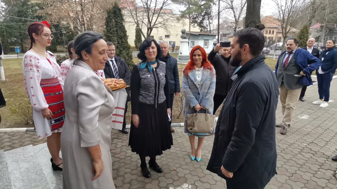 Principele Nicolae, întâmpinat de reprezentanții C.N.R.G. FOTO: A.M.