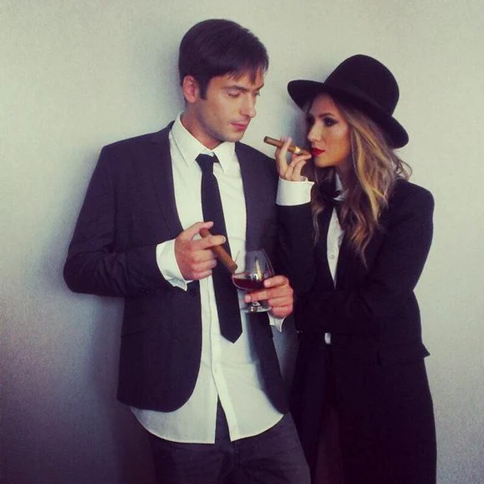 Adela Popescu nu poate sta despărţită de logodnicul ei, Radu VâlcanFoto: Arhivă personală