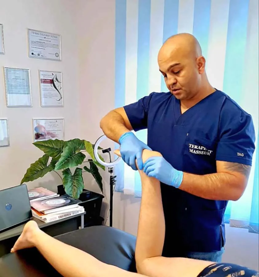 Un bărbat care se dădea kinetoterapeut a agresat sexual două tinere. Voia să le elibereze de „tensiuni pelvine”