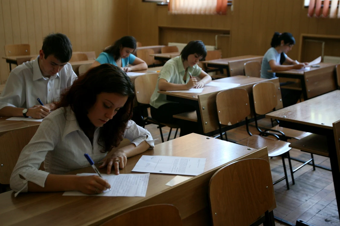 
    Examenul de Bac s-a modificat substanţial  