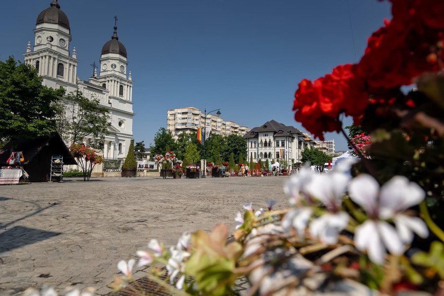Noi cetăţeni de onoare ai Iaşului. Cele cinci personalităţi care vor primi distincția