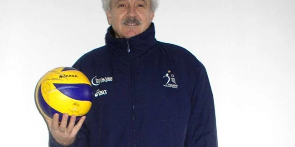 Craiova: Petrică Stancu şi-a descoperit în liceu pasiunea pentru sport.