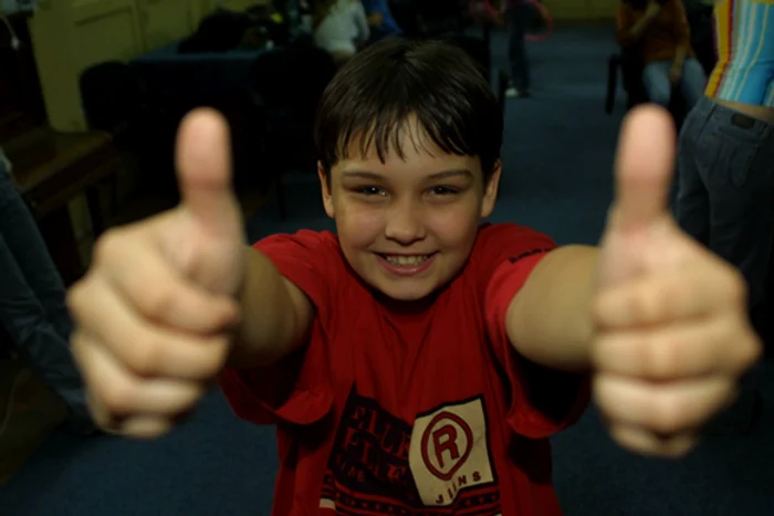 Achi este pe scenă de la 4 anișori, iar de doi ani colaborează cu Marius Moga