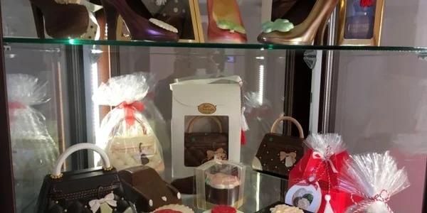 pantofi posete din ciocolata craiova foto ana popescu jpeg