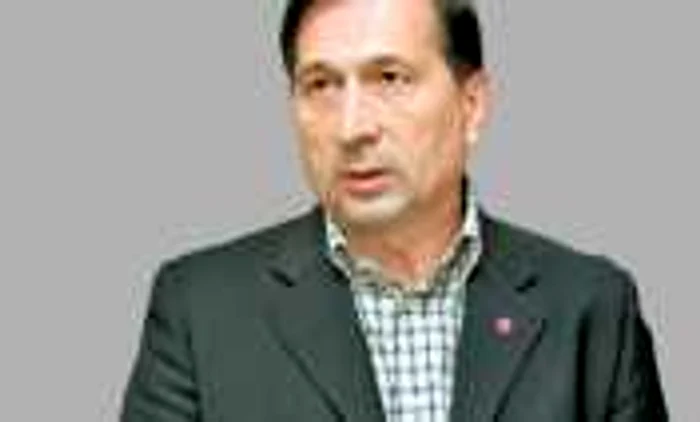 FOTBAL: Crăciunescu:” Degeaba avem antrenor mare dacă n-avem jucători”