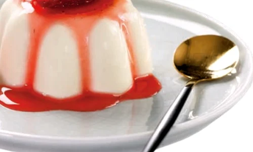 panna cota cu capsuni jpg