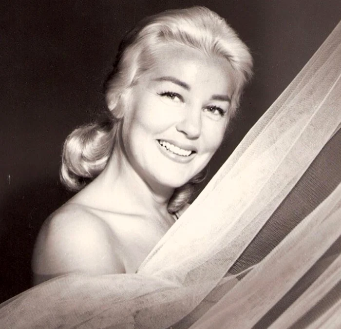 4 georgia holt png png