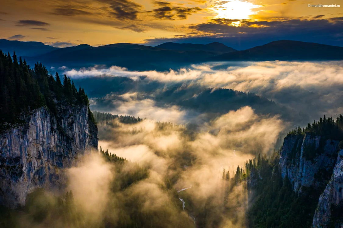 Muntii Bucegi  FOTO muntiiromaniei ro  