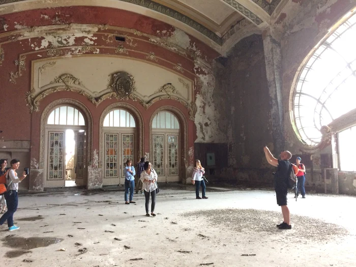 Cazinoul din Constanţa în paragină - iunie 2017 Foto Sînziana Ionescu