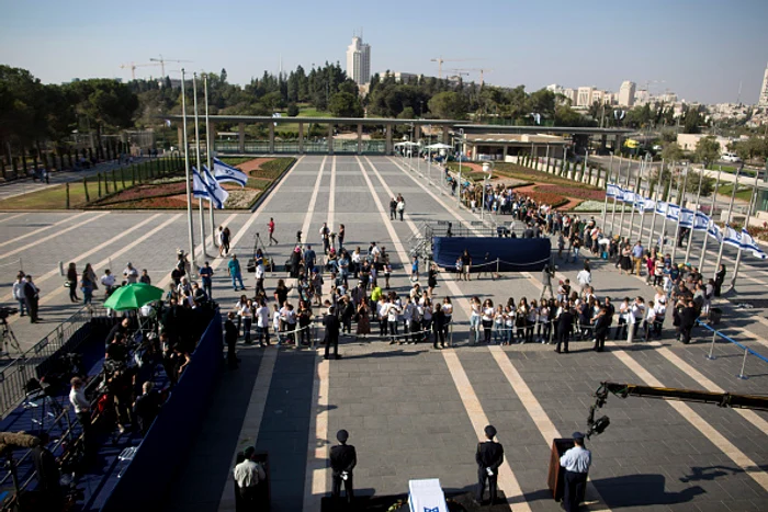Trupul neînsuflețit al lui Shimon Peres va fi înmormântat pe Muntele Herzl
