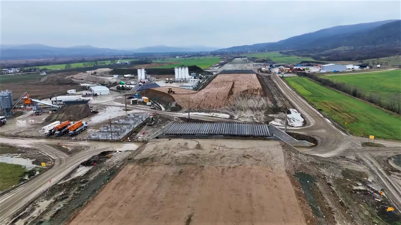 Șantierul tronsonul cinci din autostrada Sibiu-Pitești FOTO Asociația Pro Infrastructură