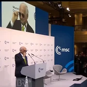 Gluma gacuta la adresa lui Macron la Munchen FOTO captura X Timothy Spin png