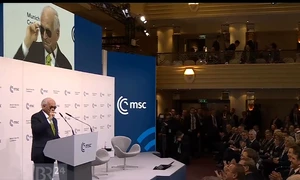 Gluma gacuta la adresa lui Macron la Munchen FOTO captura X Timothy Spin png