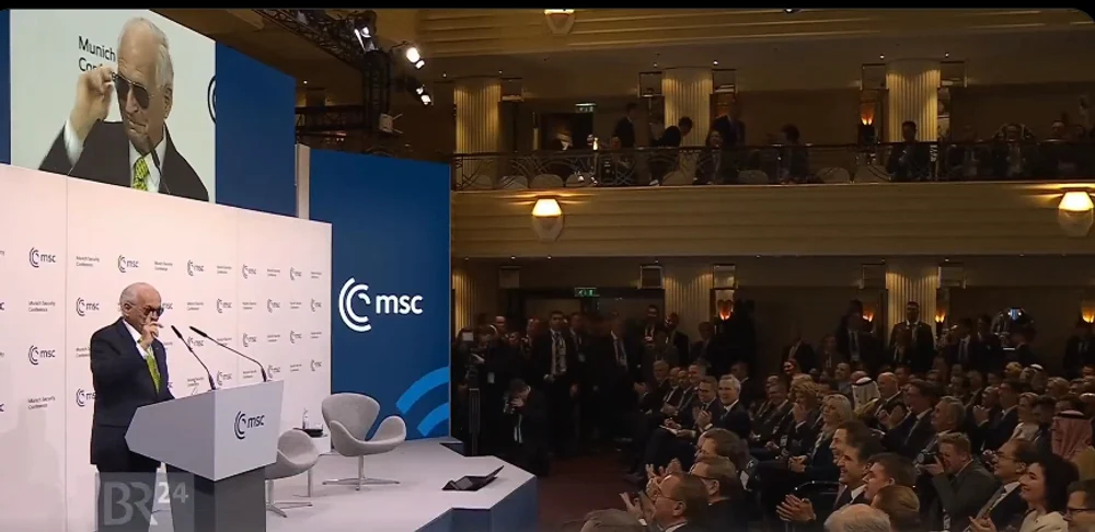 Gluma la adresa lui Macron făcută în deschiderea Conferinţei de securitate de la Munchen