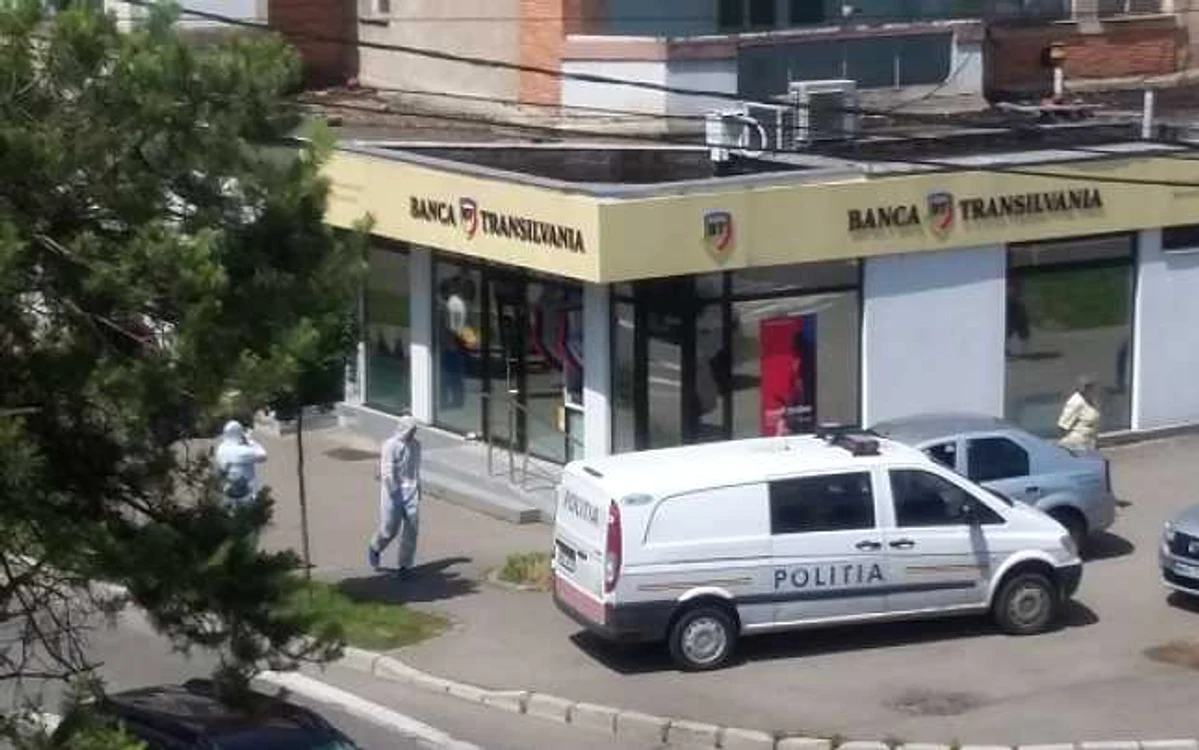 Poliţia s-a deplasat la faţa locului    Foto: axanews.ro
