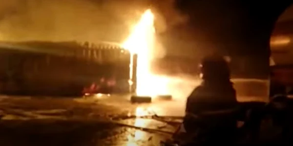 Incendiu in portul Latakia dupa atacurile aeriene ale Israelului Captura YouTube