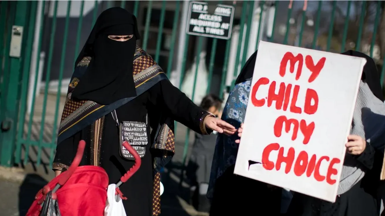 Educația sexuală, intersă în Anglia pentru copiii sub 9 ani. FOTO BBC