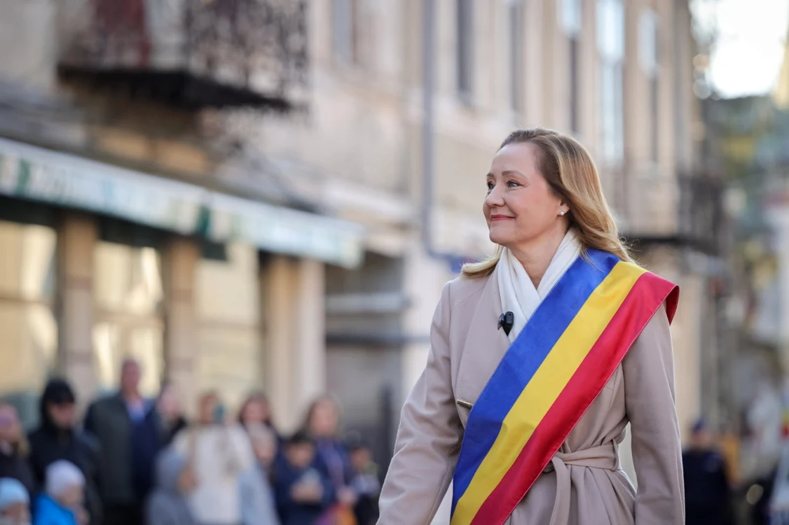 Elena Lasconi a început deja strângerea de semnături FOTO USR
