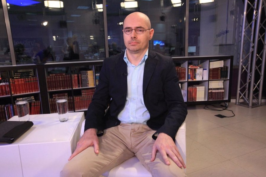 Florin Buhuceanu, militant LGBTQ+, despre poziția BOR privind persoanele gay: „Suntem partea a Bisericii. Nu-i poți trata ca pe creștini de mâna a doua” 