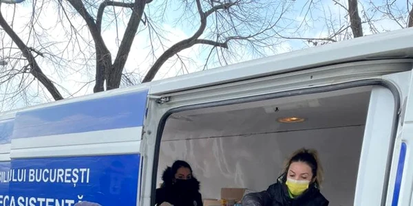 refugiaţi din Ucraina au fost asistaţi în Gara de Nord foto facebook nicusor dan