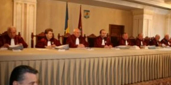 CCR: Ordonanţa de numire a lui Geoană vicepreşedinte CSAT, neconstituţională